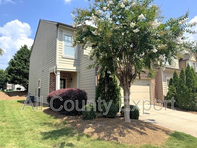 Photo - 1065 Township Cir