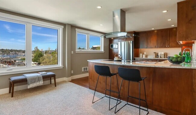 Photo - 2301 Fairview Ave E