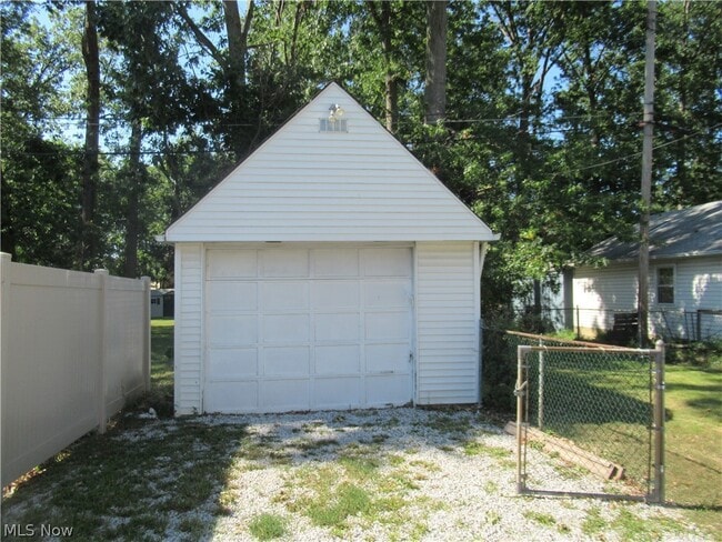 Photo - 29107 Fuller Ave