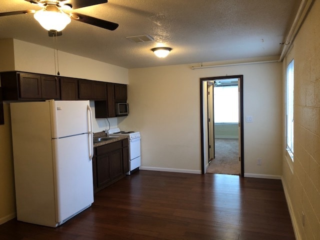 Kitchen - 126 Welch Ave Apartments