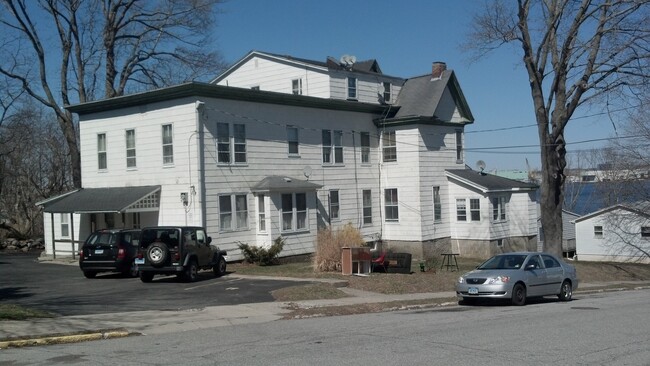 Look from Granada Terrace - 395 Pequot Ave Apartamentos Unidad 4