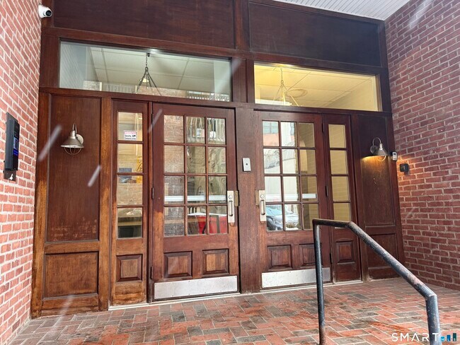 Building Photo - 83 Washington St Unit STE 2E