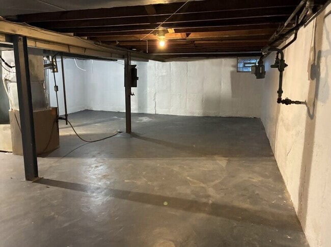 Photo - 7470 Sharon Dr