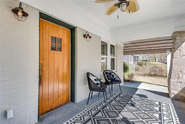 Building Photo - 3353 Myrtle St