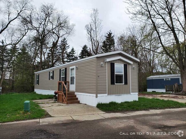 Building Photo - 2018 Clayton 2 bed mobile home - walking d...