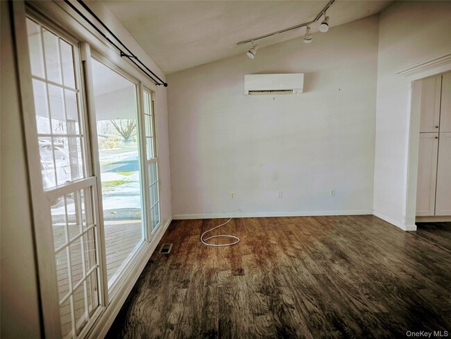 Photo - 20 Princeton St