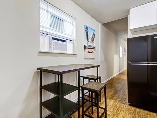 Photo - 3917 Winnie St