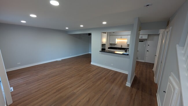 Building Photo - 7828 Woodward Ave Rental