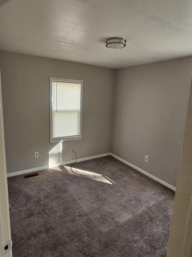 Photo - 16888 Lenore Ave