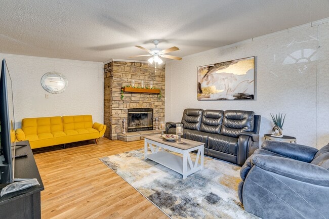 Photo - 9427 Syble Dr