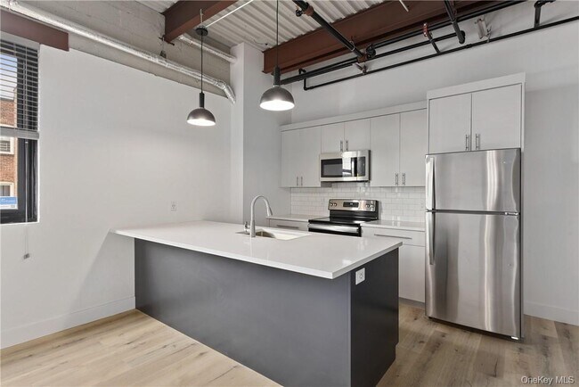 Photo - 189 N Main St Unit 6