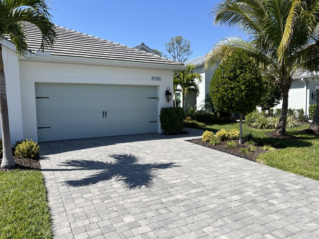 Photo - 11639 Solano Dr House