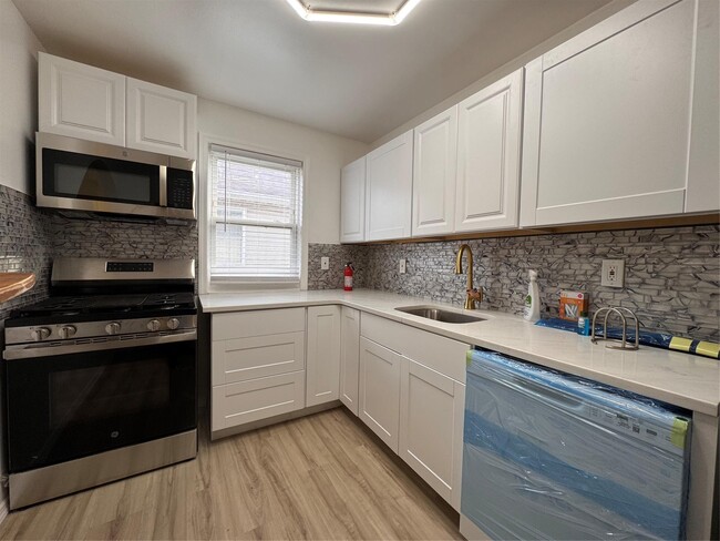 Photo - 230-20 Lansing Ave Apartamento Unidad 2nd. Floor