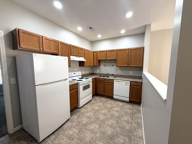 Copper Ridge Apartments