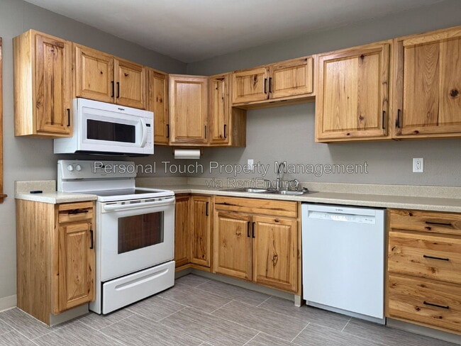 Photo - 413 22nd St S