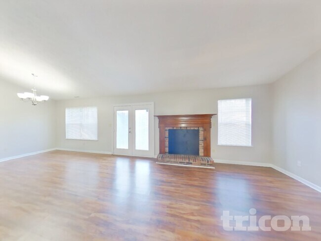 Photo - 6044 McClellan Ct