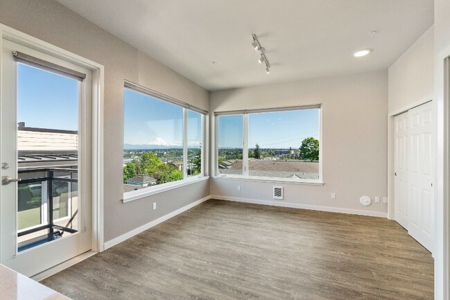 Photo - 1925 S I St Unidad A401