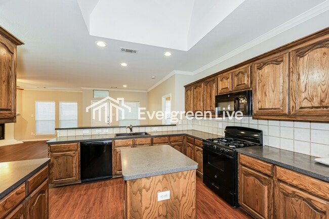 Photo - 6520 Payton Dr