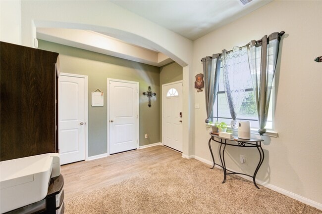 Photo - 742 Brown Rd