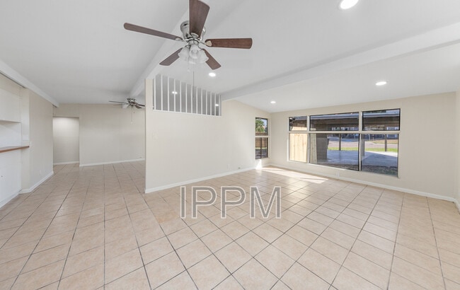 Photo - 1651 Hamilton St