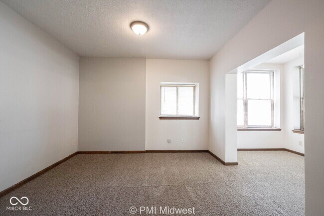 Photo - 3707 N Meridian St Unit 2b