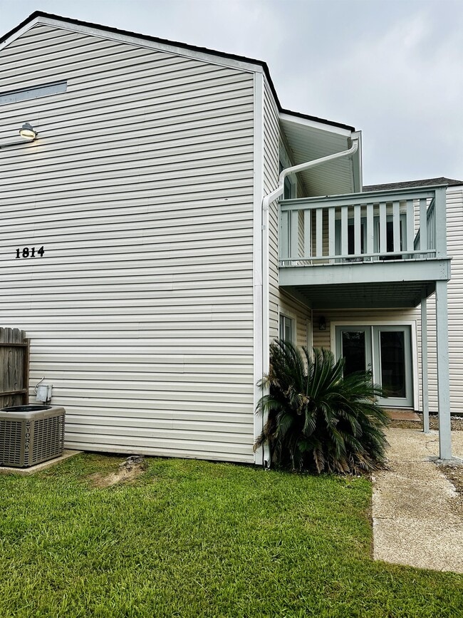 Photo - 1814 Fox Run Dr Townhome
