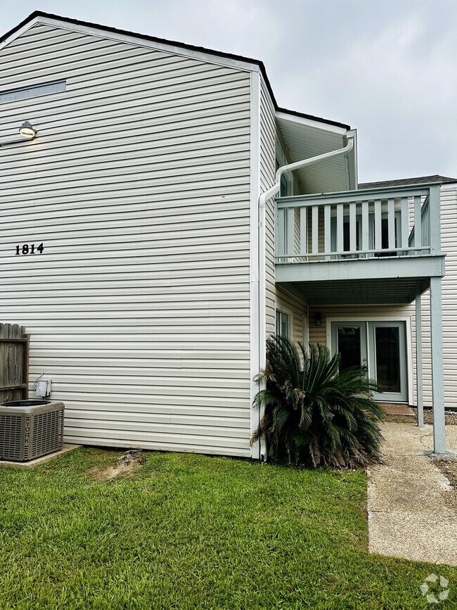 Building Photo - 1814 Fox Run Dr Rental