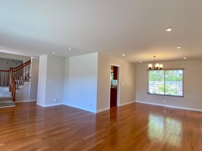 Photo - Large updated home located 3.9 Miles from Apple Headquarters, 8.6 miles form Googleplex