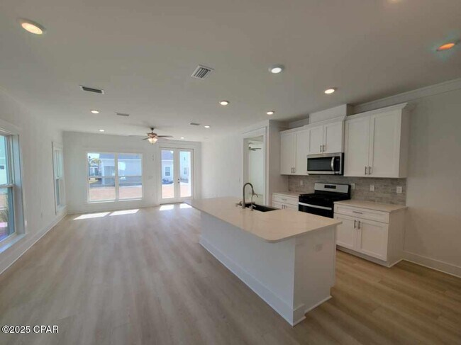 Photo - 824 Walsonham Dr