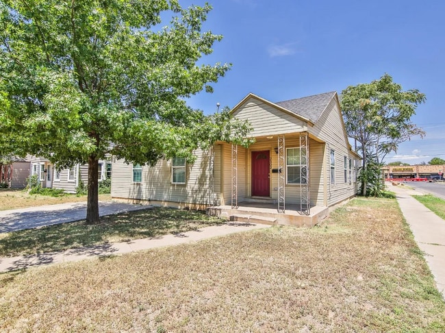 Building Photo - Cute 4 Bedroom close to Texas Tech