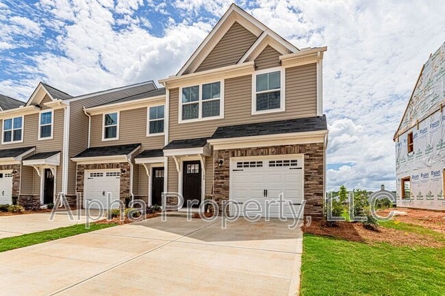 Building Photo - 127 Roseridge Dr