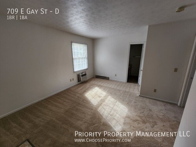 Photo - 709 E Gay St Unidad D