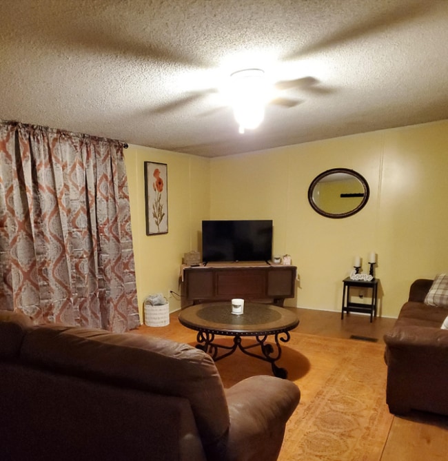 Photo - 1916 Prescott Ln