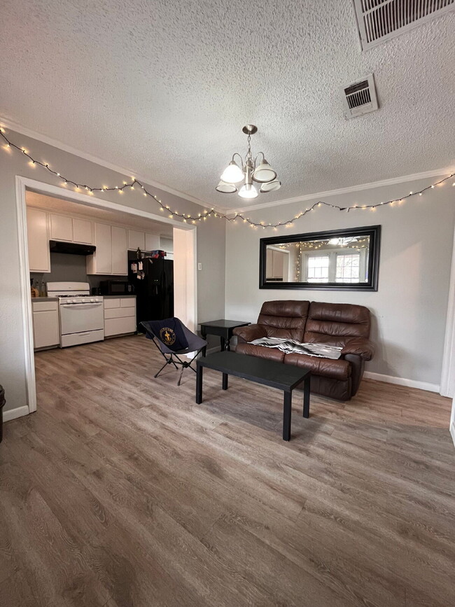 Photo - Pre-Leasing for Summer/Fall 2026 - Close to TTU & Covenant Hospital