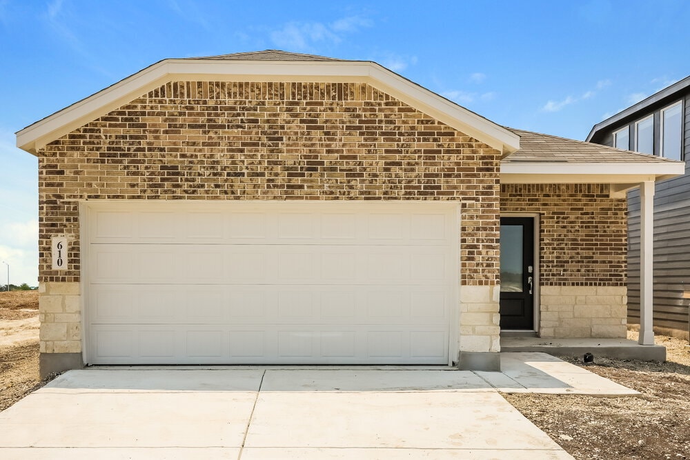 Photo - 610 Kayden Ct House