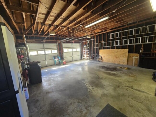 Photo - 3 Bed 2 Bathroom for Rent