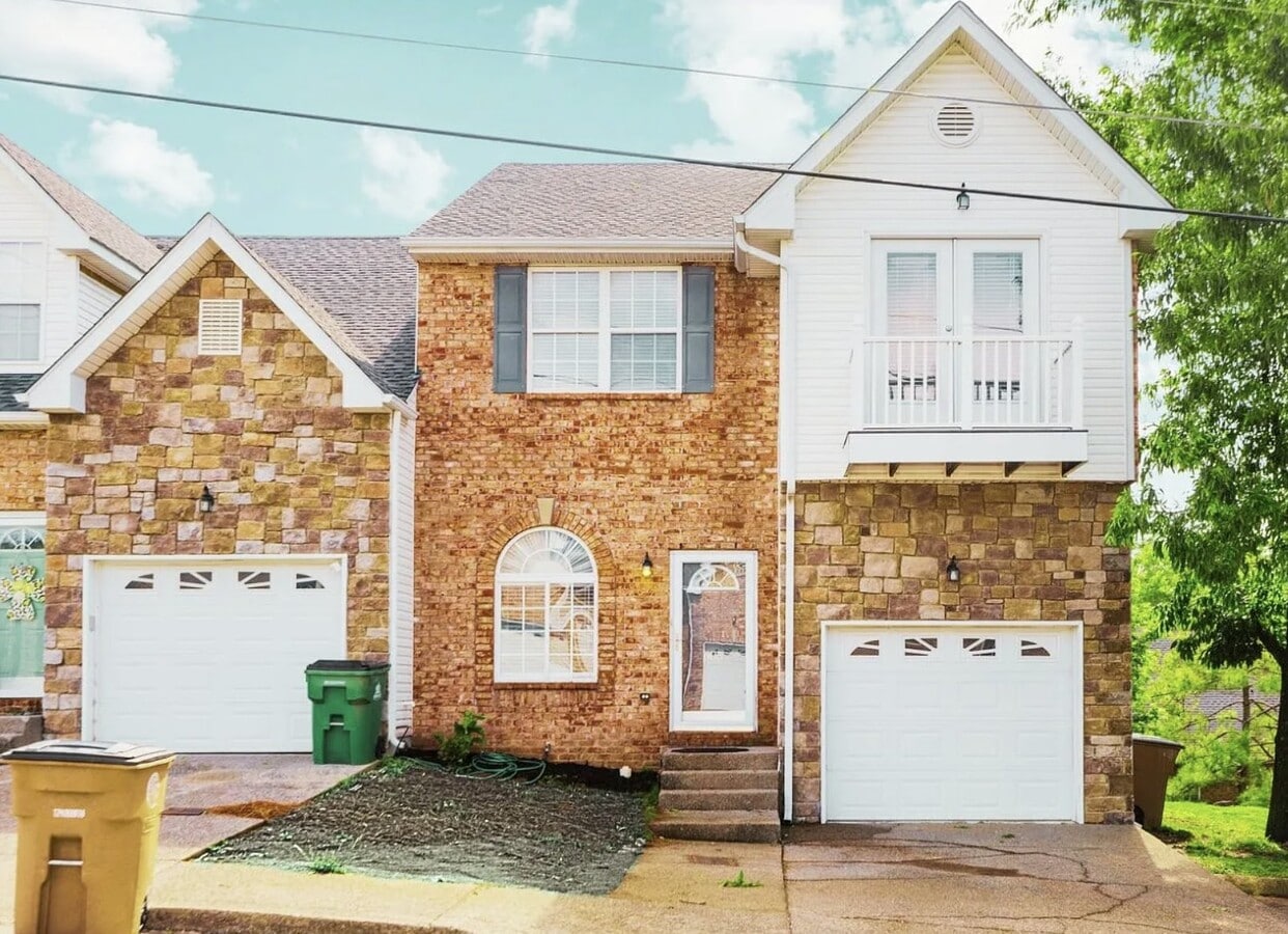 Photo - 605 Spence Enclave Way
