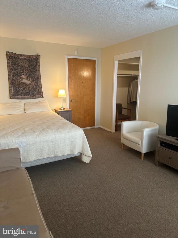 Photo - 3939 Roland Ave