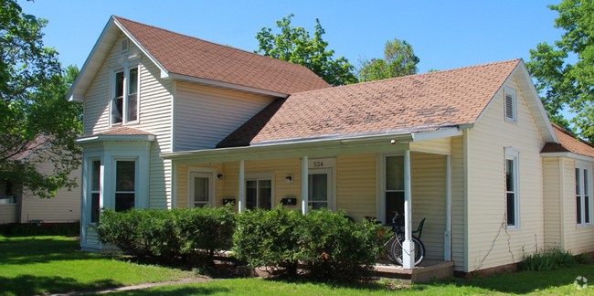 Building Photo - 534 Chippewa St Rental