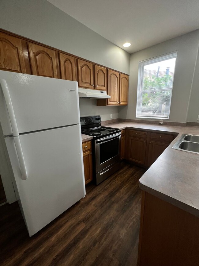9 Pearl St Unit 2