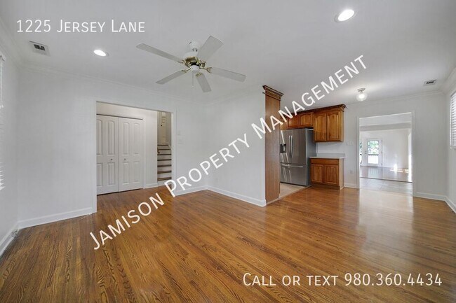 Photo - 1225 Jersey Ln