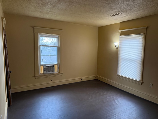 107 N Oakland Ave Unit 2