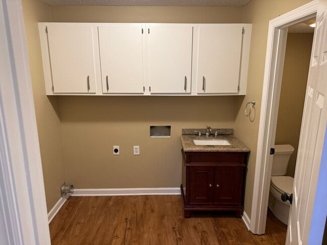 Photo - 334 Olympia Dr