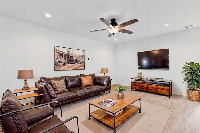 Photo - 14531 Sweetwater Dr