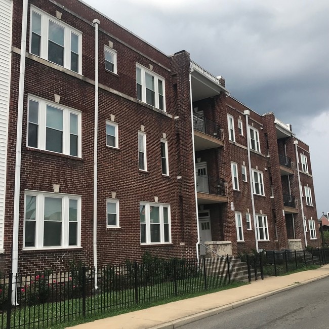 Photo - 606 N Roan St Unit 9B