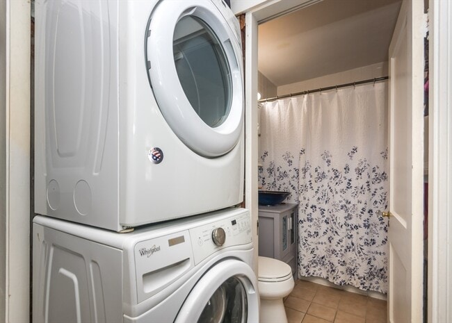 Photo - 1093 Main St Unidad 2