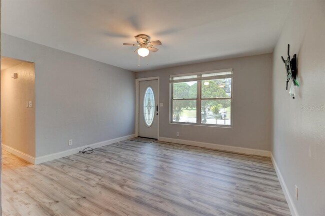 Photo - 635 S Lanvale Ave
