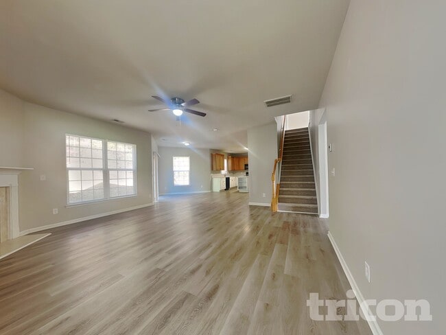 Photo - 16117 Long Talon Way