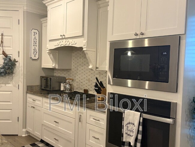 Photo - 211 Madison Pl Dr