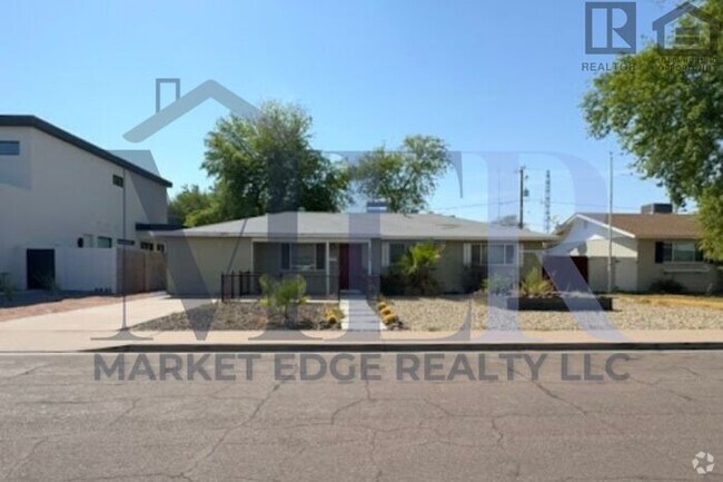 Building Photo - 3Bed/2Bath House at 64th St/ Indian School...